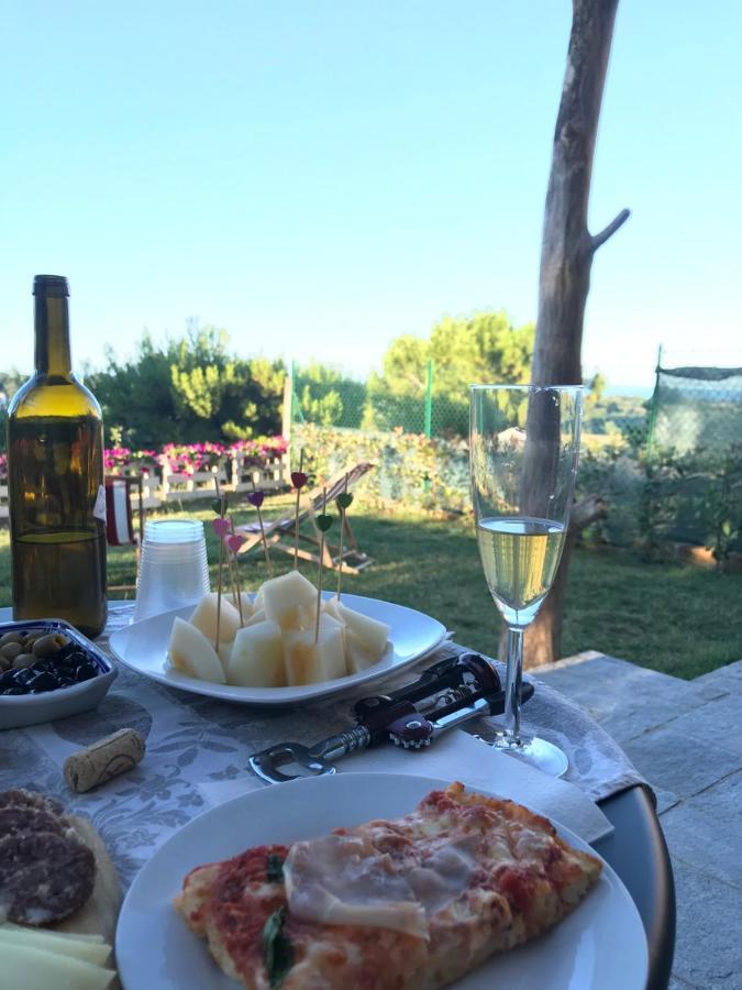 Bed and Breakfast La Trave à Montecosaro  Extérieur photo